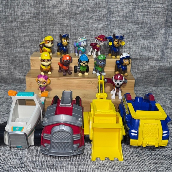 Spin Master Other - Paw Patrol Toy Lot 12 Figures 4 Vehicles Marshall Chase Skye Rubble Everest